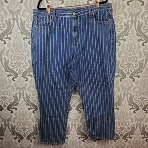 AEO Plus Mom jean, pinstripe style